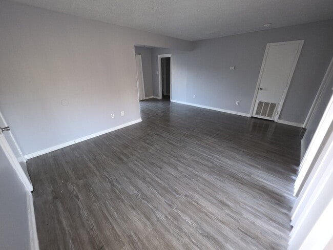 Building Photo - 225 W McDowell Rd