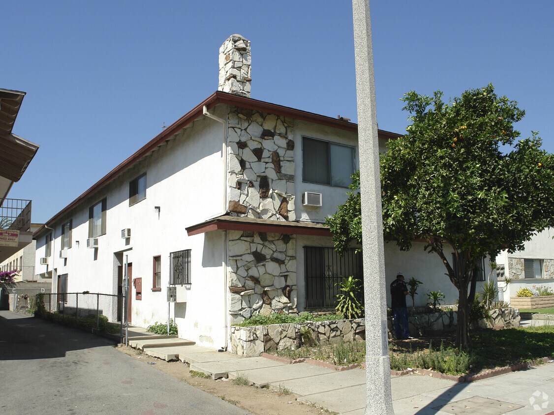 Building Photo - 501 S Chapel Ave