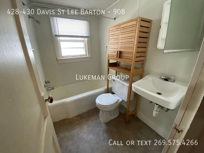 Foto del edificio - 428-430 Davis St Lee Barton-908