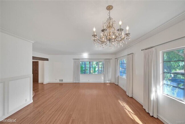 Foto del edificio - 3 br, 3.5 bath House - 338 E Grandview Ave