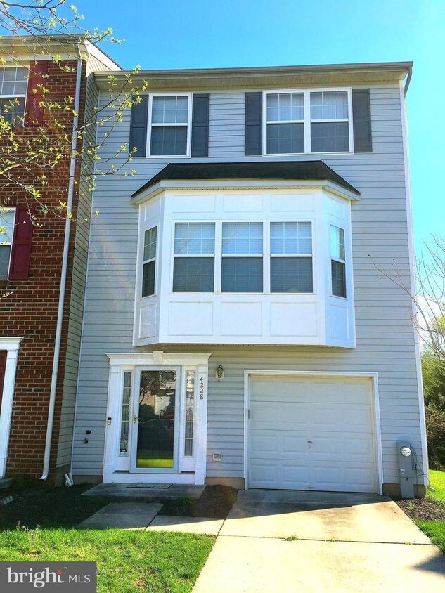 Primary Photo - 4228 Lavender Ln