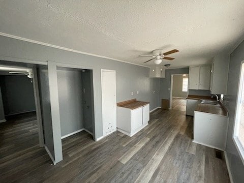 Building Photo - 5330 W 11th Pl