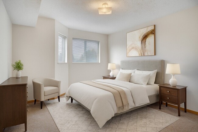 Building Photo - Quail Ridge