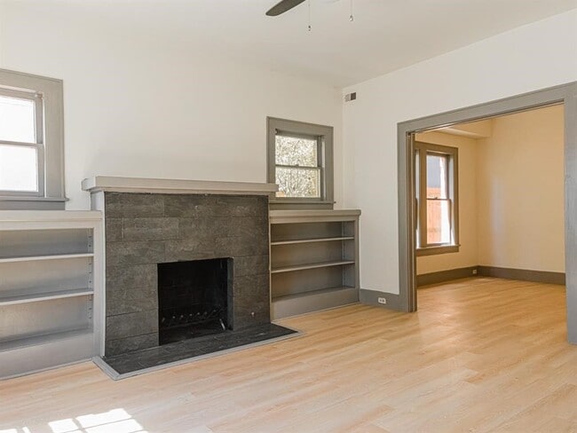 Building Photo - 1528 Maryland St