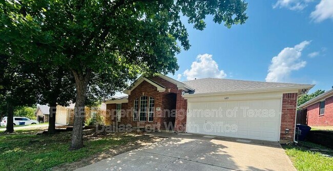 Building Photo - 605 Douglas Dr