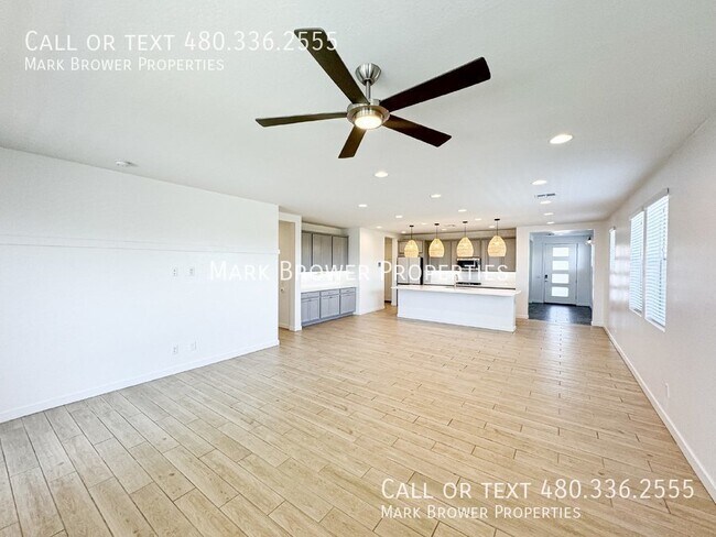 Building Photo - 20931 E Cattle Dr