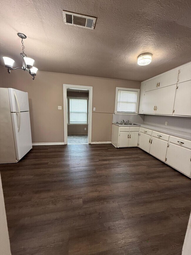 Foto del edificio - 6416 32nd St