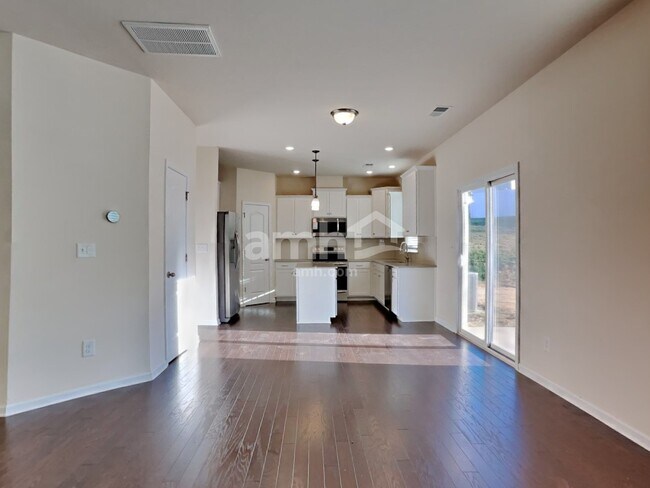 Foto del edificio - 154 Eden Ave