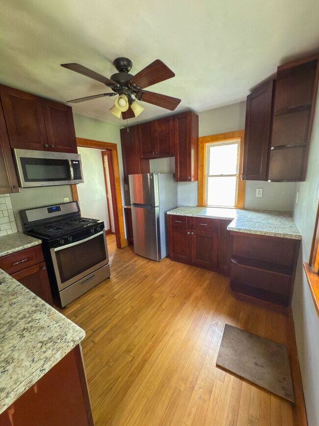 Building Photo - Charming North Minneapolis Single-Family H...