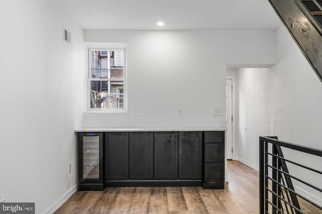 Building Photo - 3058 Tilton St