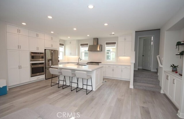 Building Photo - 414 Chorus