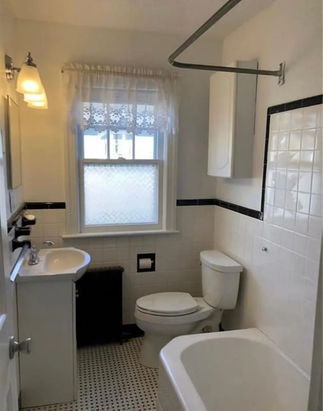 Building Photo - 13 Gallup Ln