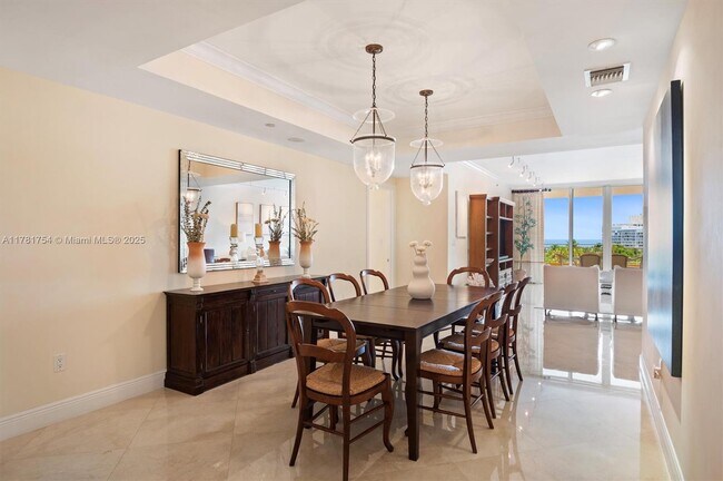 Foto del edificio - 791 Crandon Blvd