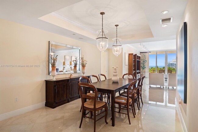 Building Photo - 791 Crandon Blvd