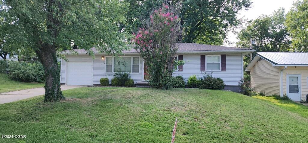 Primary Photo - 1608 Jefferson Cir