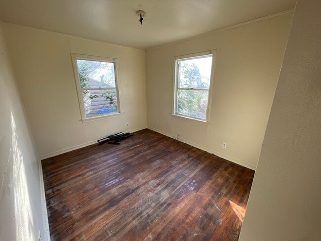 Building Photo - 2755 Mimosa Ave