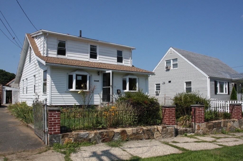 2445 Madison Ave, Bridgeport, CT 06606 House Rental in Bridgeport, CT