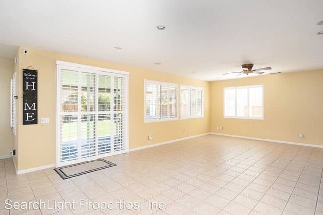 Building Photo - 4 br, 3 bath House - 2522 Logan Dr.