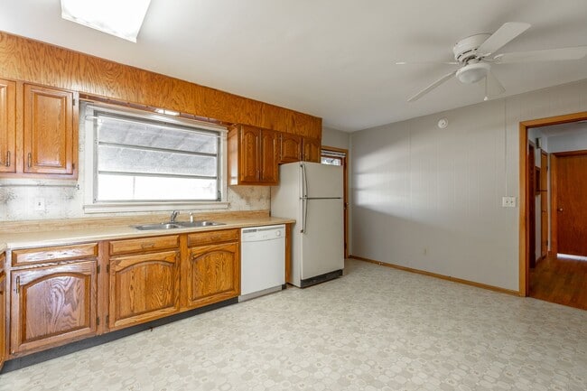 Foto del edificio - 2 bedroom, 1 bath unit in the heart of Eas...