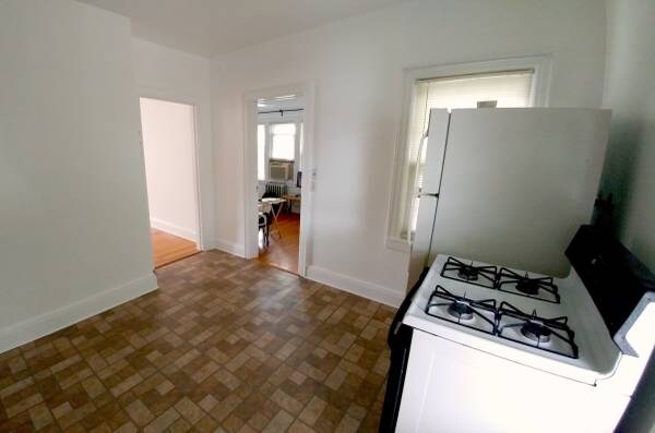 Building Photo - 27 Edgewood St