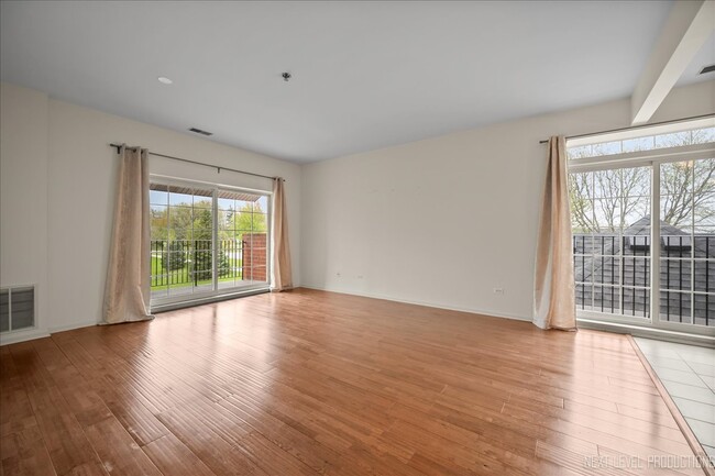 Building Photo - 187 Hunt Club Dr