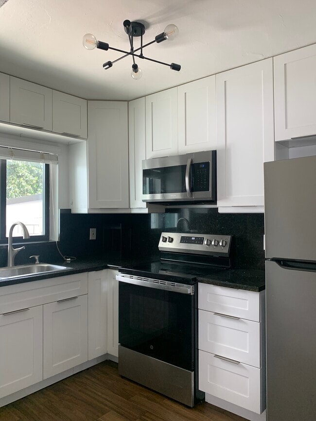 Foto del edificio - 1975 SW 17th Ct