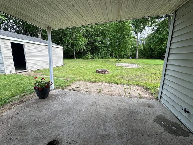 Building Photo - 38491 Westvale St