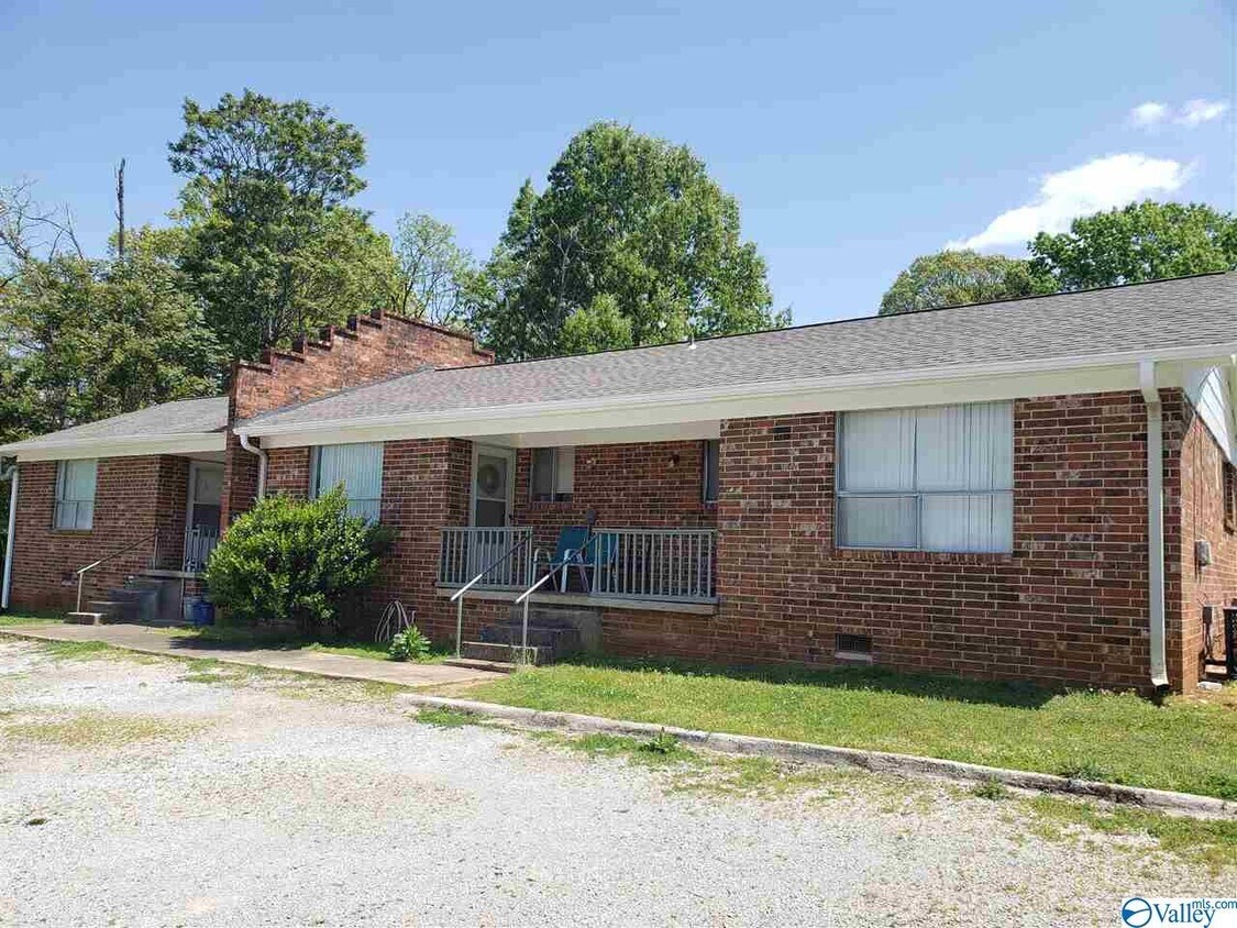 Building Photo - 907 Stevens Ct NE