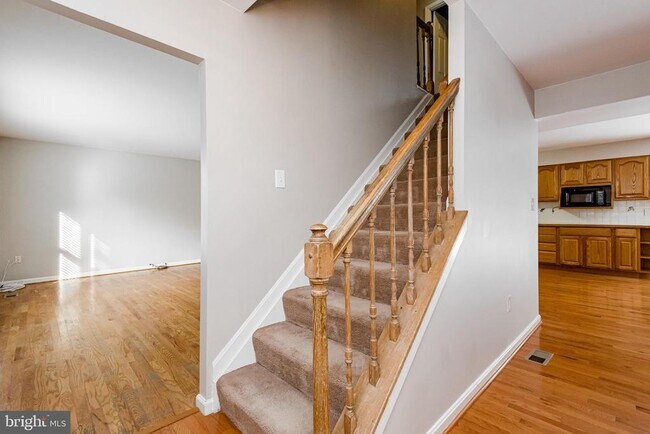 Foto del edificio - 517 Stockbridge Ct