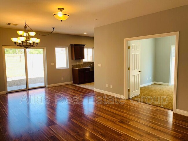 Building Photo - 6882 Majestic Palm Dr
