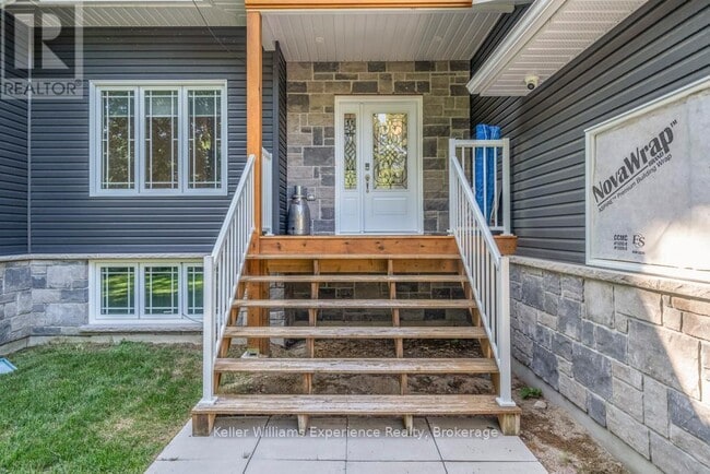 Building Photo - 40 Lindale Ave