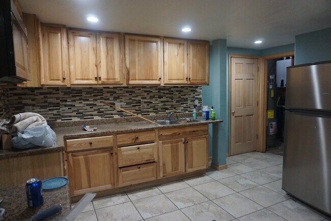 Building Photo - Great Duplex in Bailey!