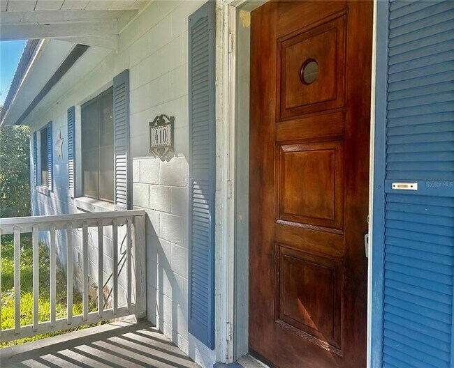 Foto del edificio - 410 NE 15th Ct