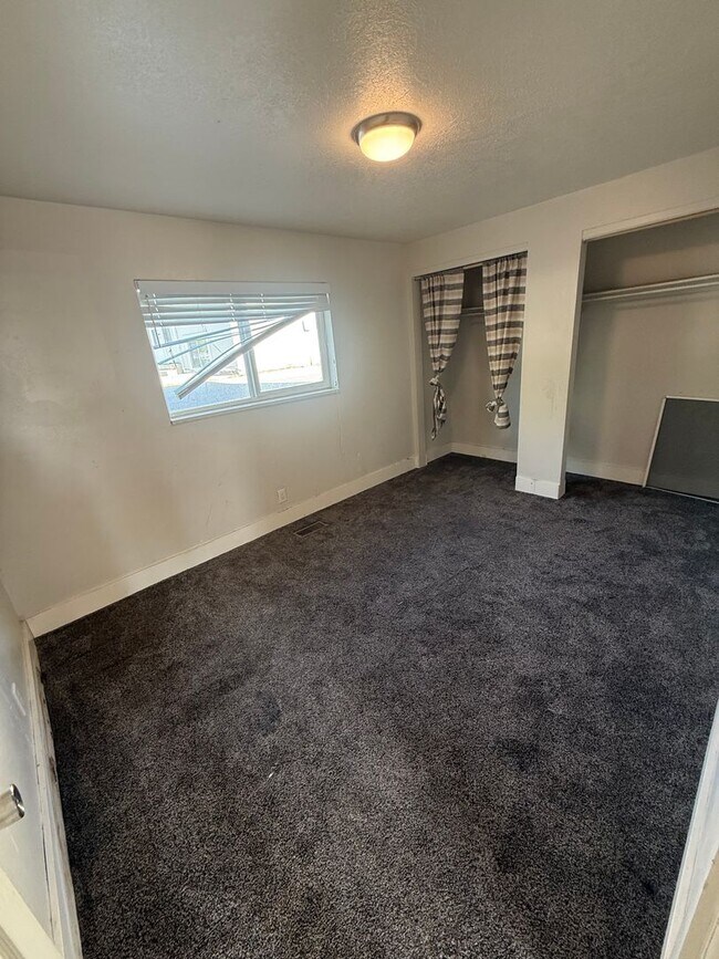 Foto del edificio - CS-108 W 250 S