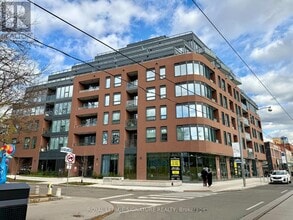 Building Photo - 5 Lakeview Ave