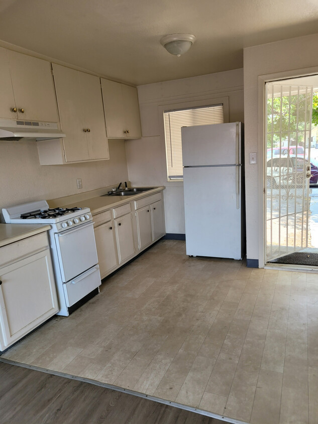 Foto principal - 635 Franklin Ave