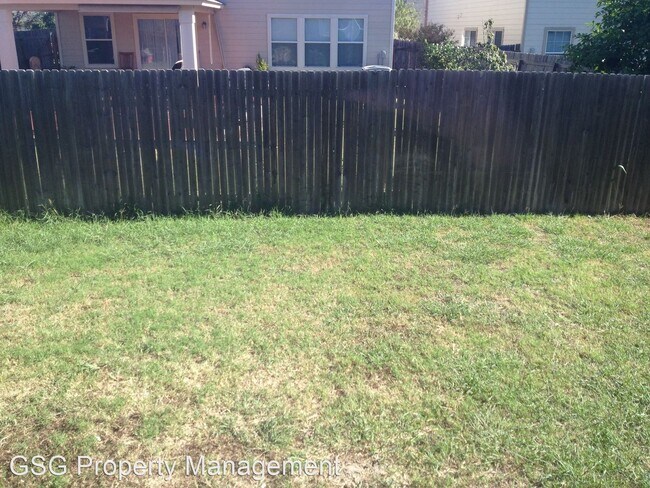 Building Photo - 3 br, 2.5 bath House - 1318 Range Field