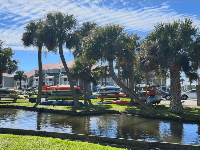 Foto del edificio - 140 W Mariners Cay Dr