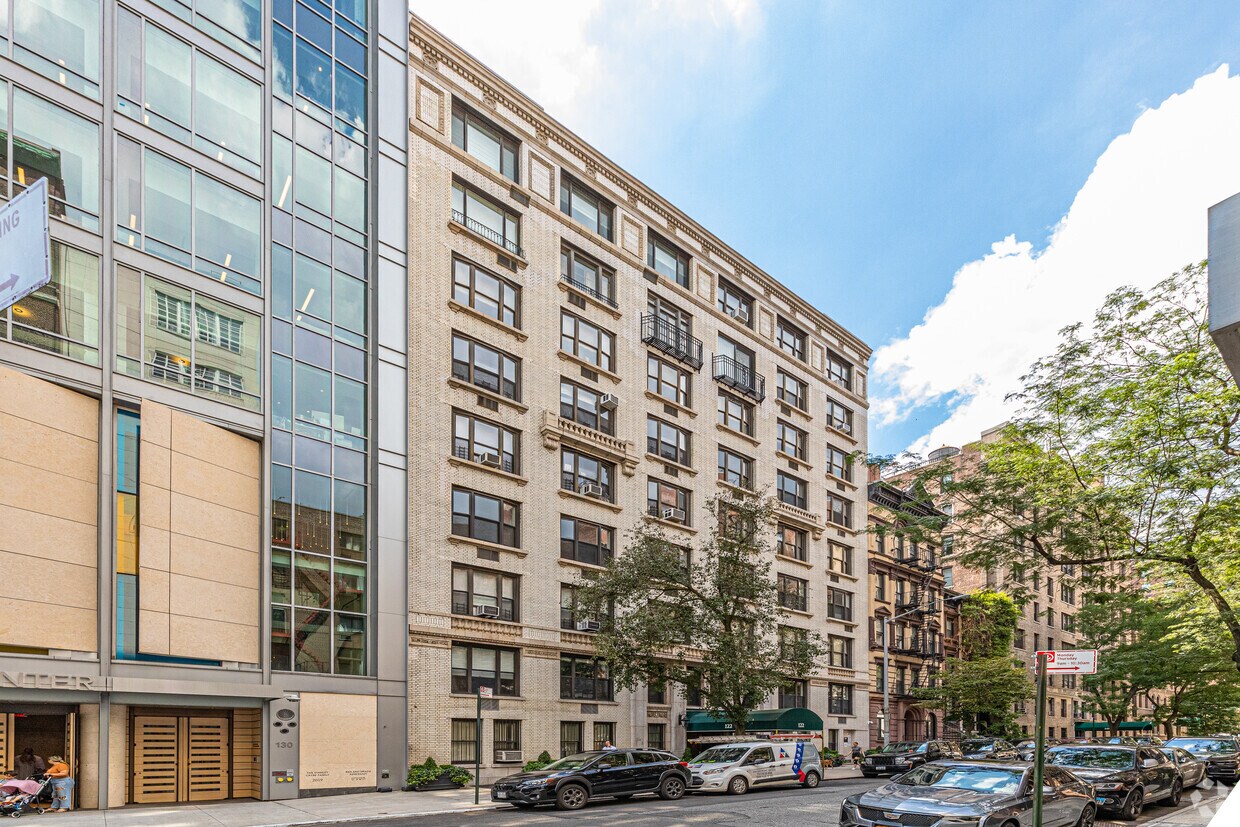Foto principal - 122 E 82nd St