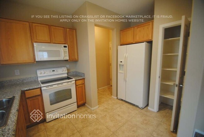 Foto del edificio - 4674 E Laurel Ave