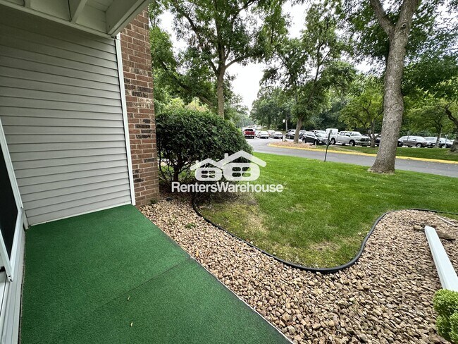 Building Photo - 1601 N Innsbruck Dr