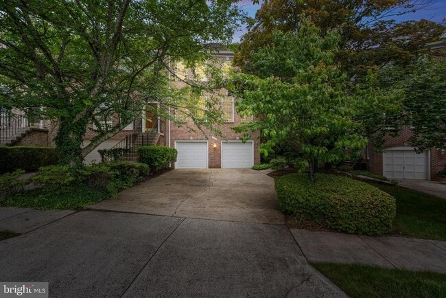Foto del edificio - 10159 Castlewood Ln