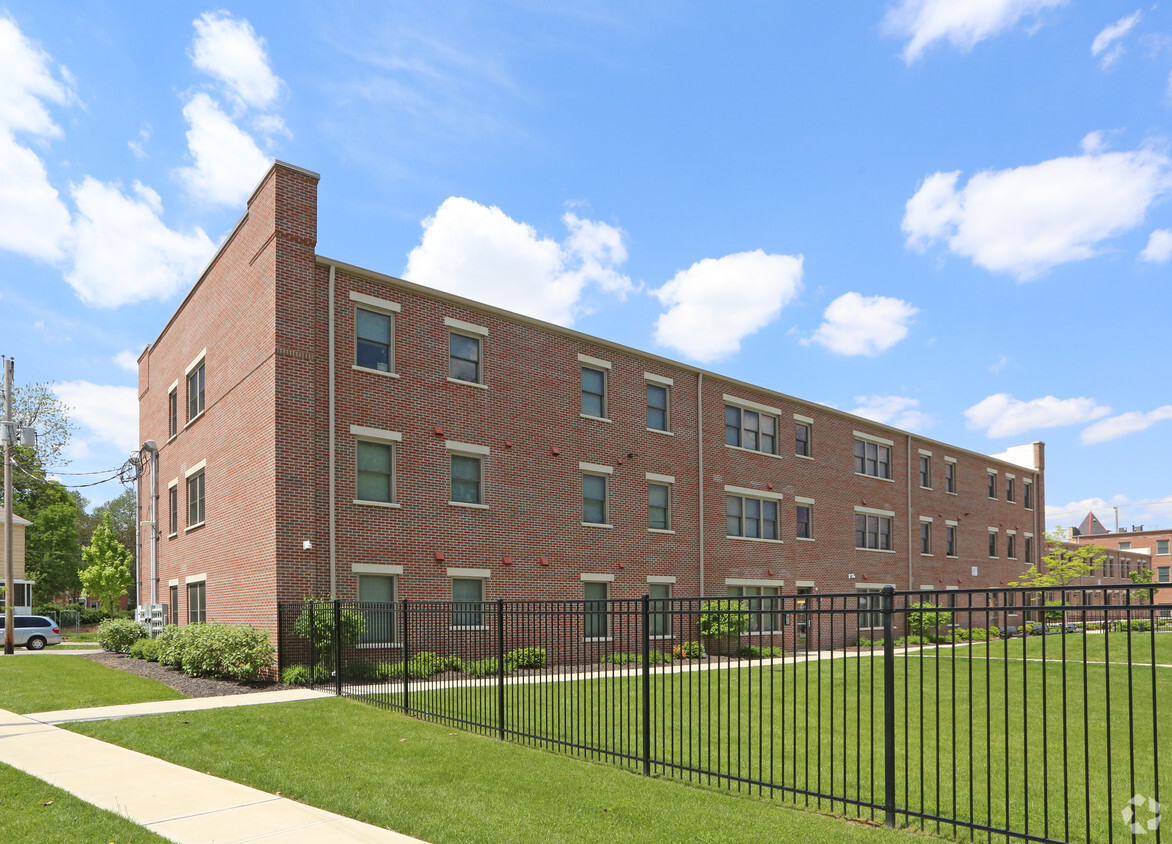 Building Photo - 84 N 17th St