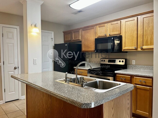 Foto del edificio - 3721 Connelly Ln