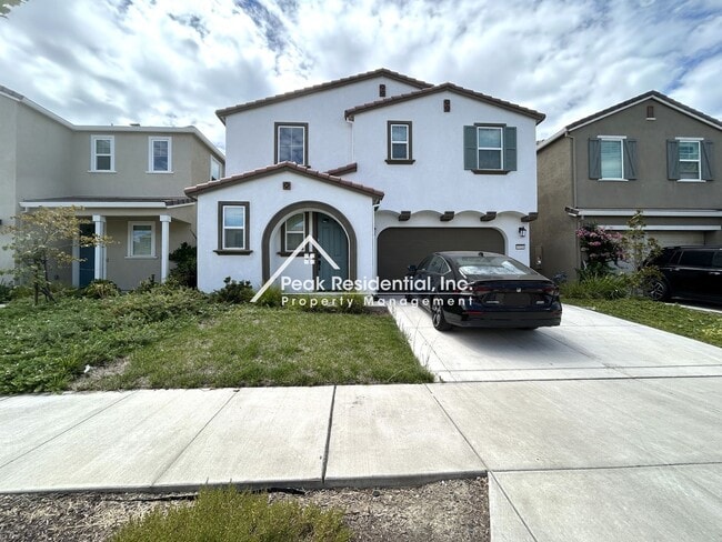 Beautiful 4 bedroom 3.5 bathroom home - Beautiful 4 bedroom 3.5 bathroom home