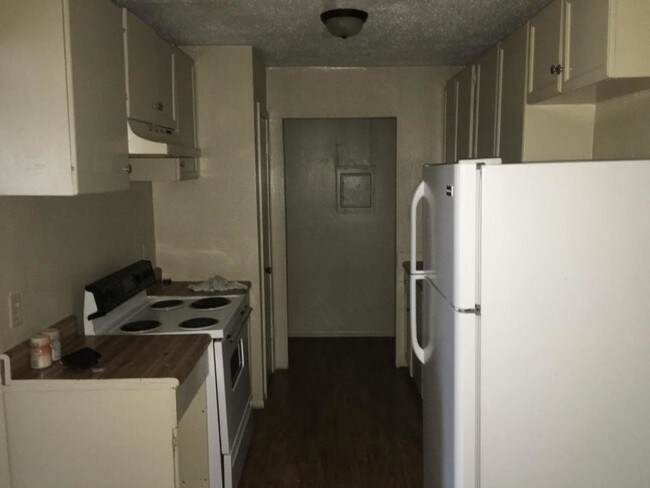 Foto del edificio - 8156 Skysail Ave