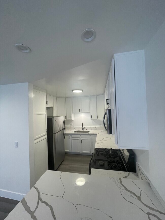 Foto del edificio - 442 S Oakhurst Dr