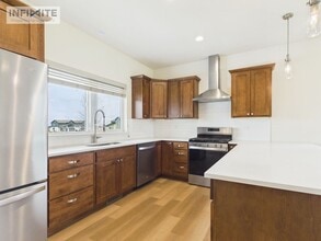 Building Photo - 85 Stallion Dr