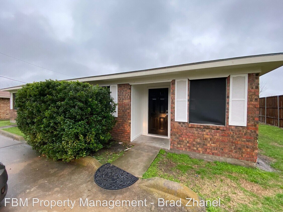 1509 S Hall St, Ennis, TX 75119 Room for Rent in Ennis, TX