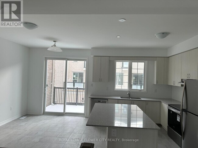 Building Photo - 28 Bellasera Way